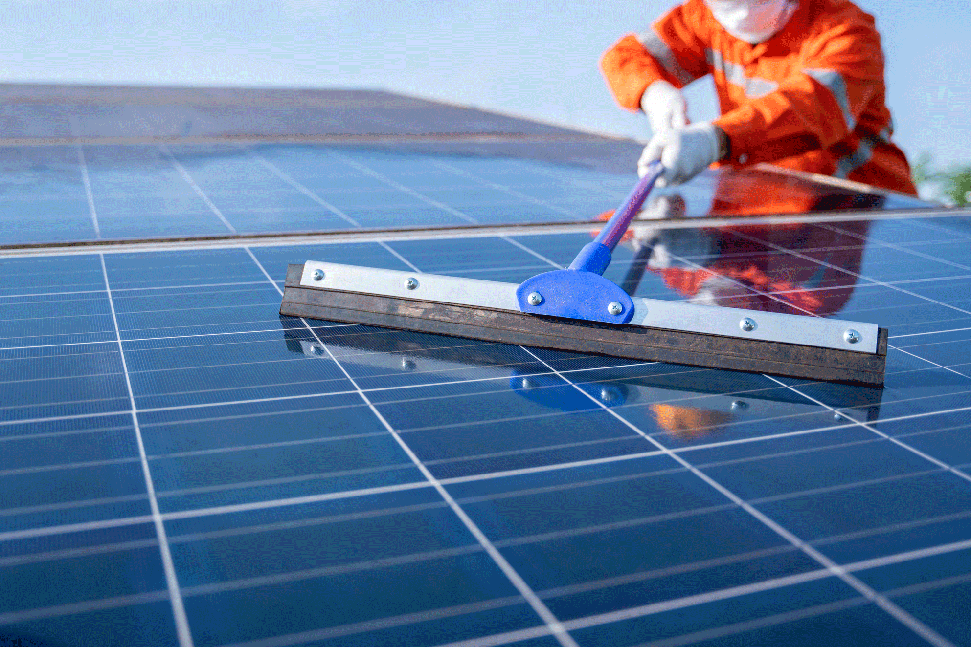entretien panneaux photovoltaiques nettoyage